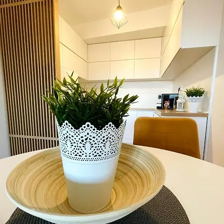 Nikol Apartman